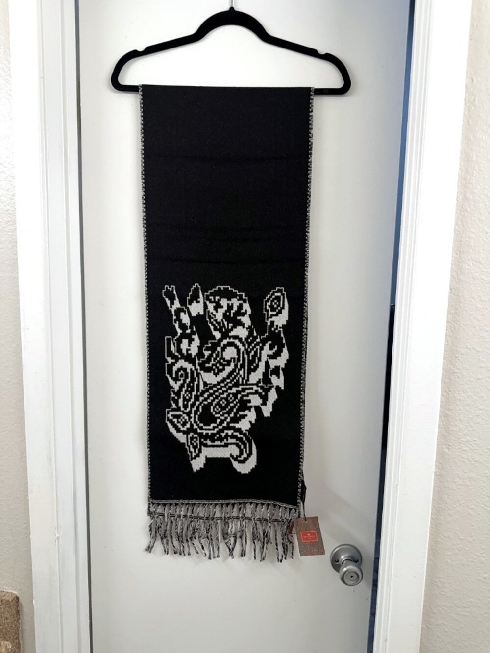 NWT Etro 100% wool scarf, reversible, Made in Italy
